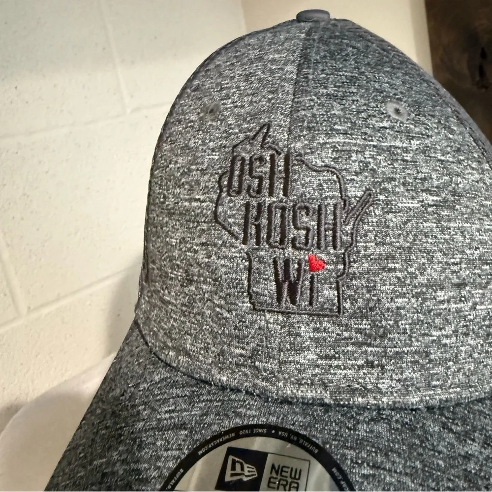 Oshkosh WI Gray Baseball hat New cap Size M/L